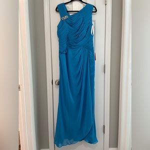 Formal Dress - NEW never worn